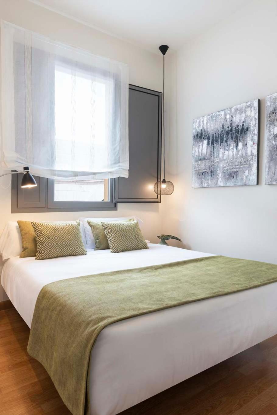 Familiar Nuevo De Diseno En La Mejor Zona De Triana, Parking Included Appartement *